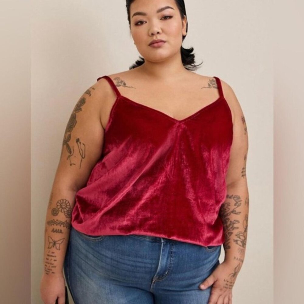 NWT Torrid red velvet tank top, size 3
